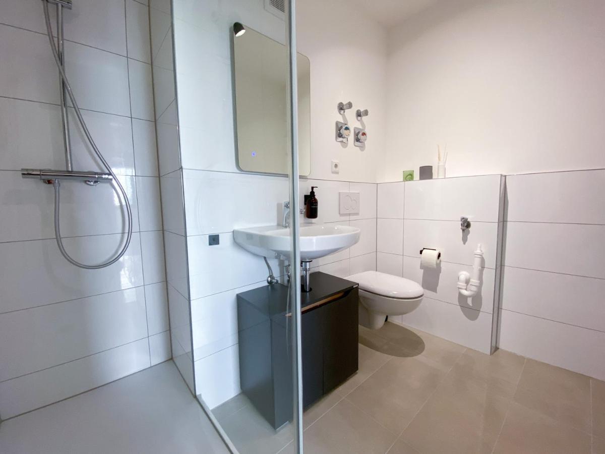 Schoene Wohnung Mit Rheinblick/Duesseldorf/Neuss/Messe Екстер'єр фото